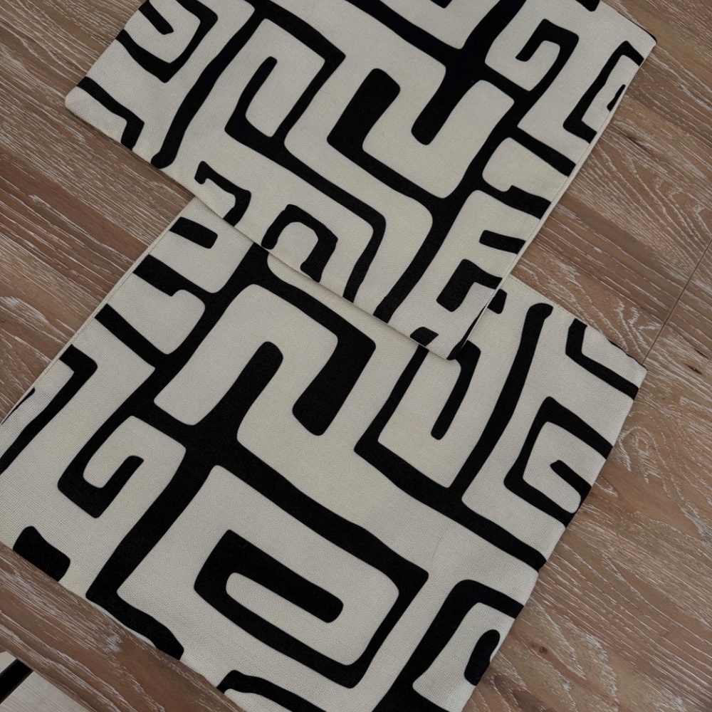 Set of 2 Geometric Throw Pillow Covers 18x18 Linen with Zipper - Picture 5 of 8